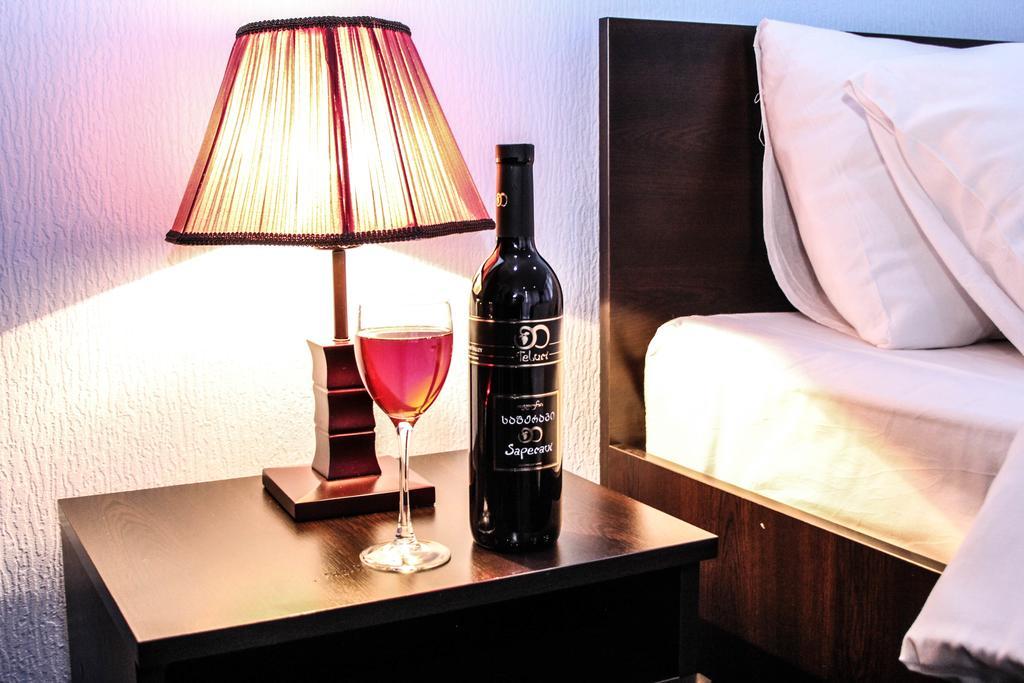 Hotel Royal Georgia Tiflis Habitación foto