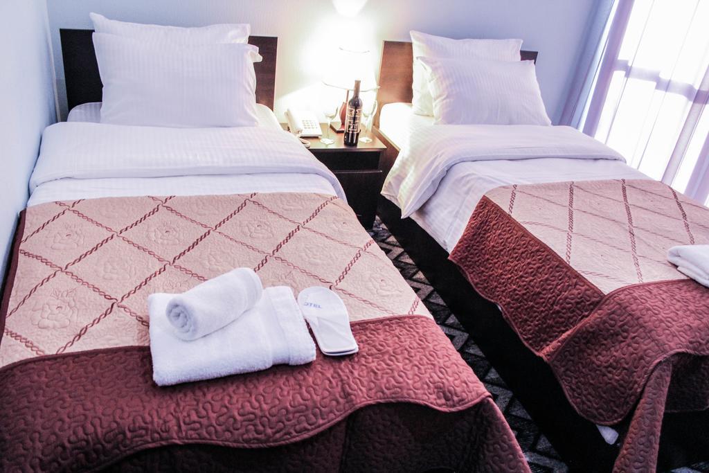 Hotel Royal Georgia Tiflis Habitación foto